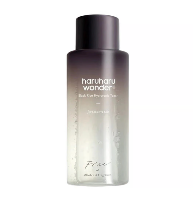 Skincare bottle labeled 'haruharu wonder' on a white background